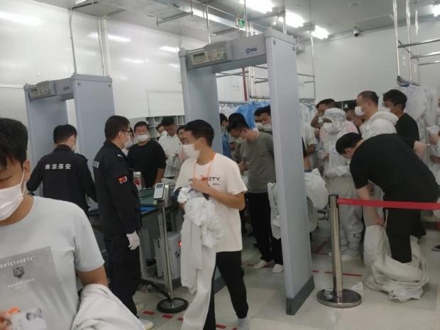 C:/Users/Administrator/Desktop/月滿中秋，南京市保安服務(wù)有限公司祝您中秋節(jié)快樂！/3.jpg3